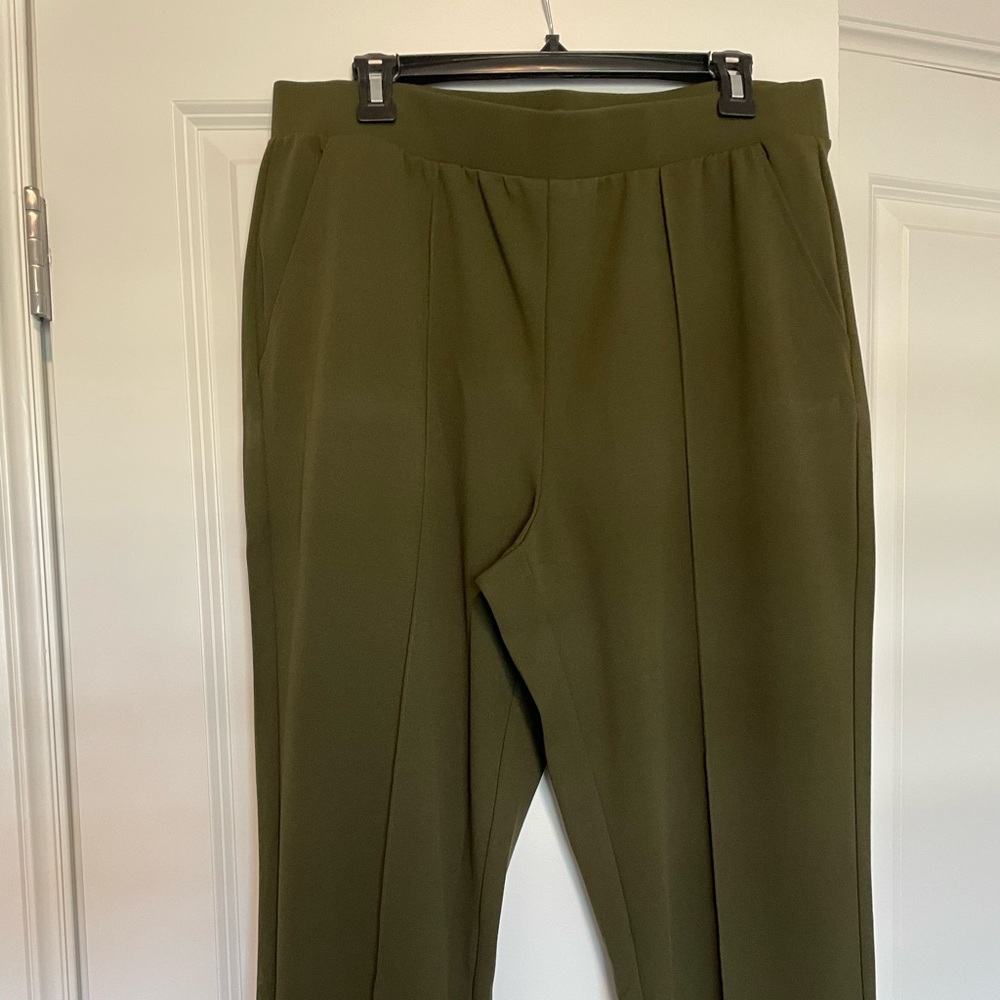 NWT LOFT pull-on pants, size Large in Olive